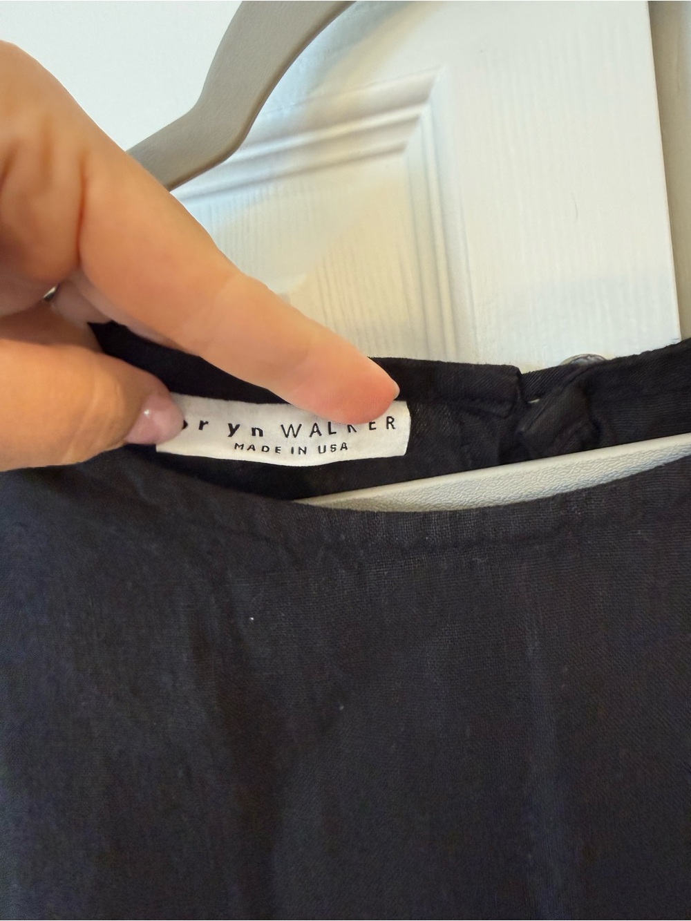 Bryn Walker black Bryn Walker Light Linen
Sleeveless tank - Picture 6 of 8